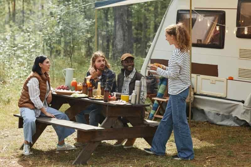 folding outdoor bench for 6 people with table