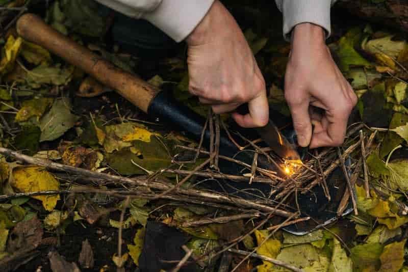 best tinders for starting a campfire or stove