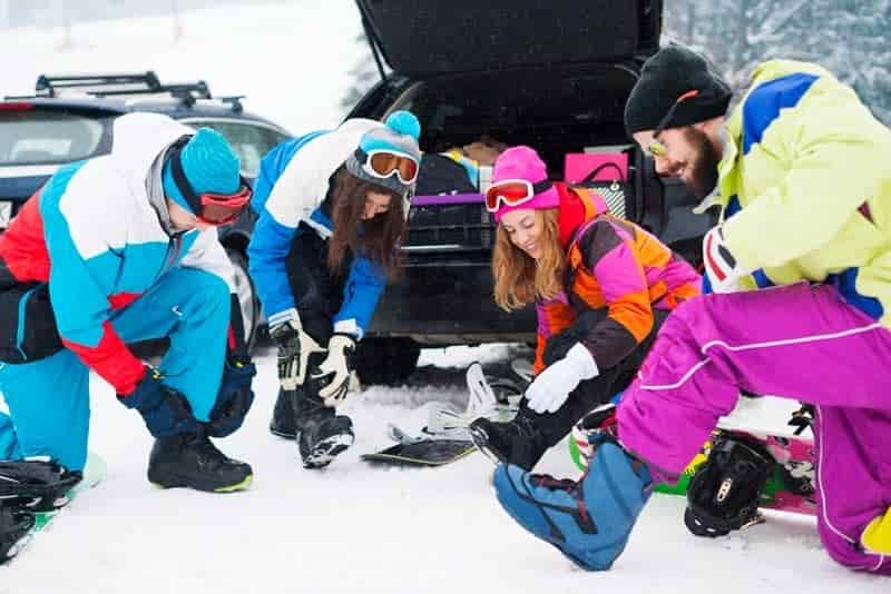 testing snowboard boots for tightness
