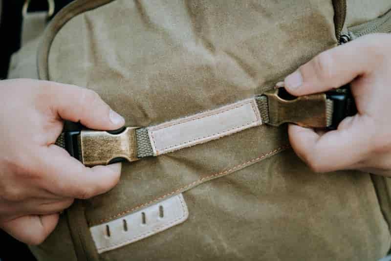bushcraft backpack strap closure